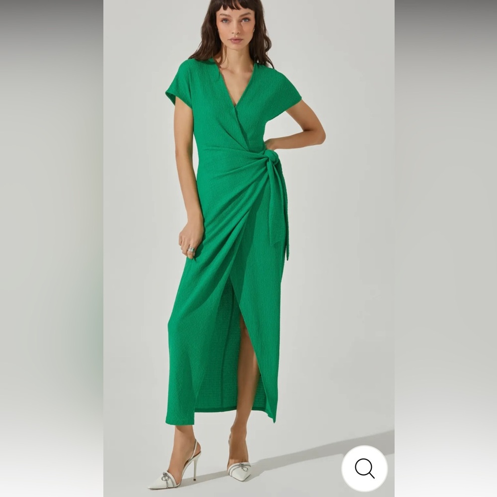 ASTR Green Wrap Dress - med
